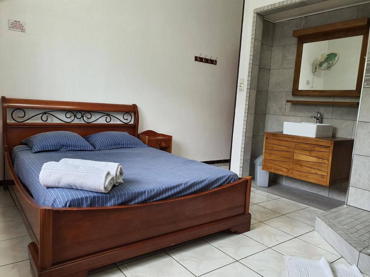 Hotel Chez Papa Daya سانت بيير المظهر الخارجي الصورة