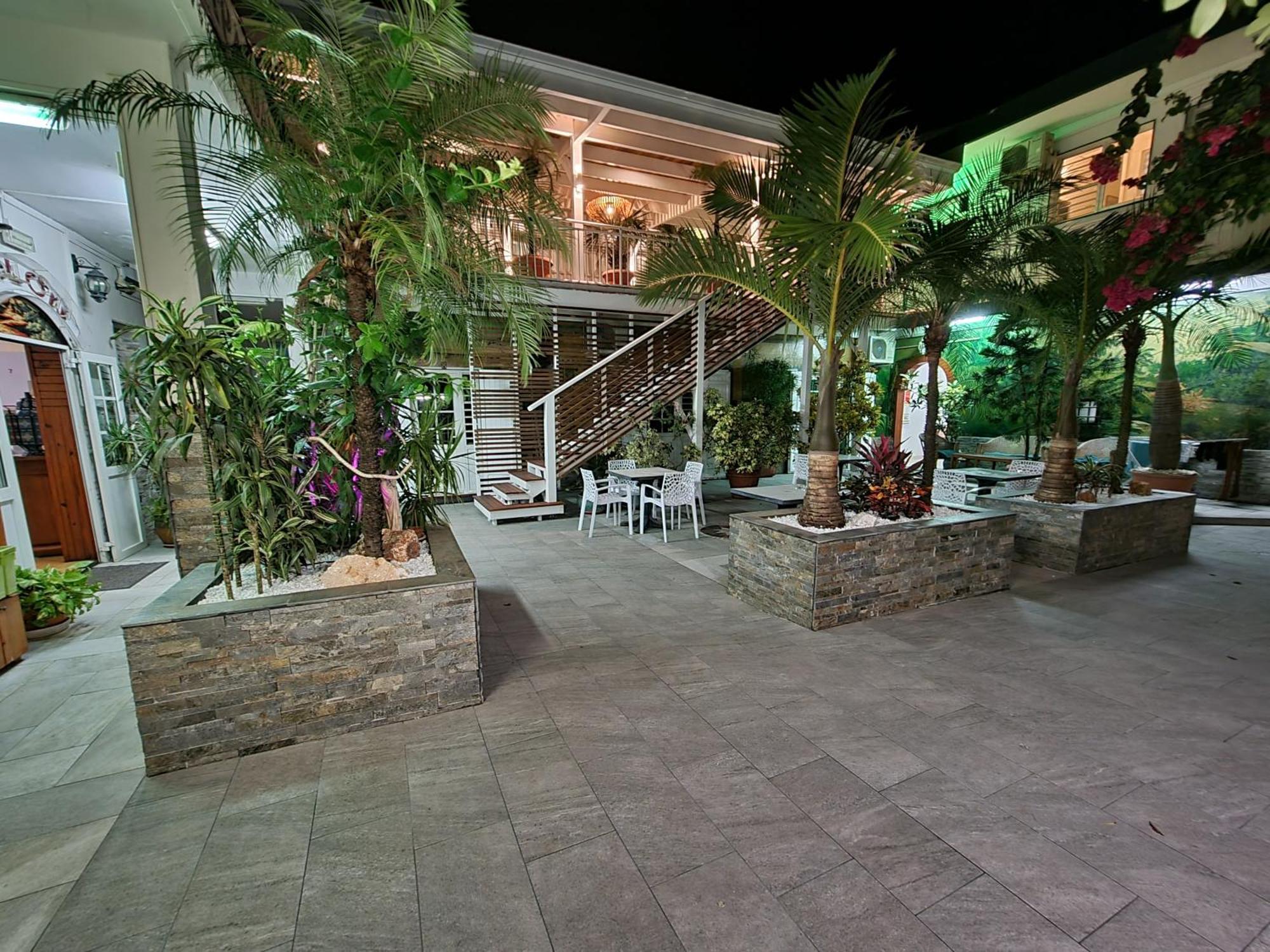 Hotel Chez Papa Daya سانت بيير المظهر الخارجي الصورة