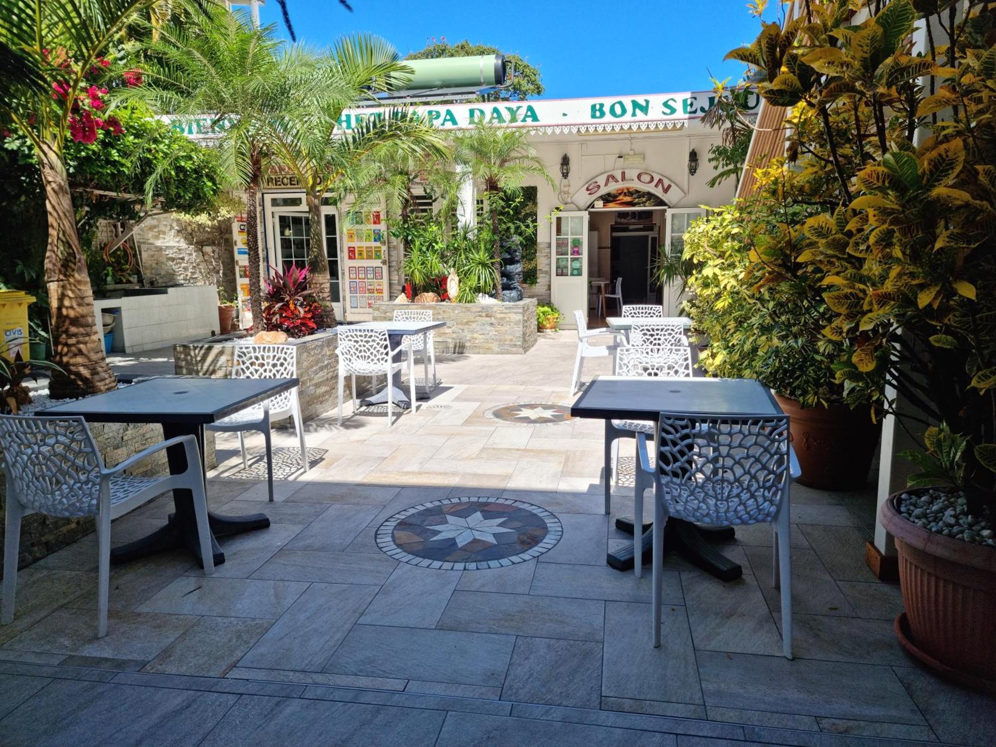 Hotel Chez Papa Daya سانت بيير المظهر الخارجي الصورة