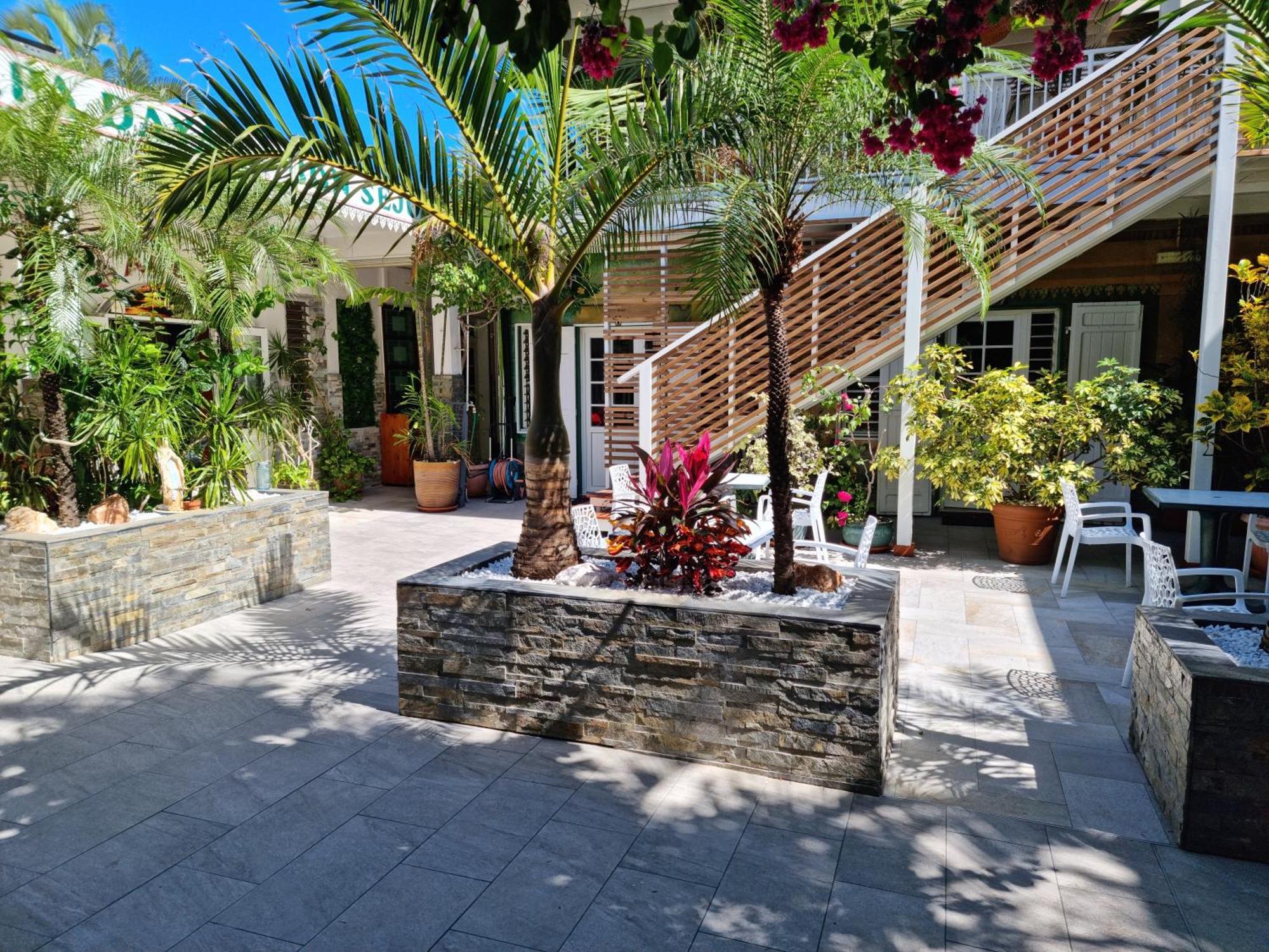 Hotel Chez Papa Daya سانت بيير المظهر الخارجي الصورة