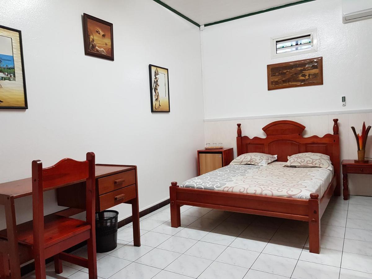 Hotel Chez Papa Daya سانت بيير المظهر الخارجي الصورة
